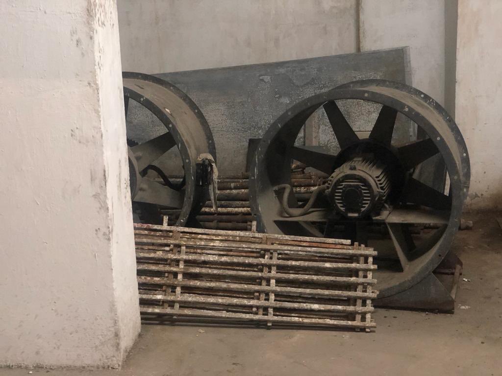 omaxehills2_fbd's tweet photo. @OmaxeLimited @RohtasGoel @rajneeshpabbi  basement fire exhaust fans are till date not operational. We tried reaching to everyone but no one responds. please suggest whom to approach 
&amp; Who will safeguards our homes in case of fire ?

issue is at Omaxe Hills 2, sec 43, Faridabad https://t.co/sPu9MCdZRn