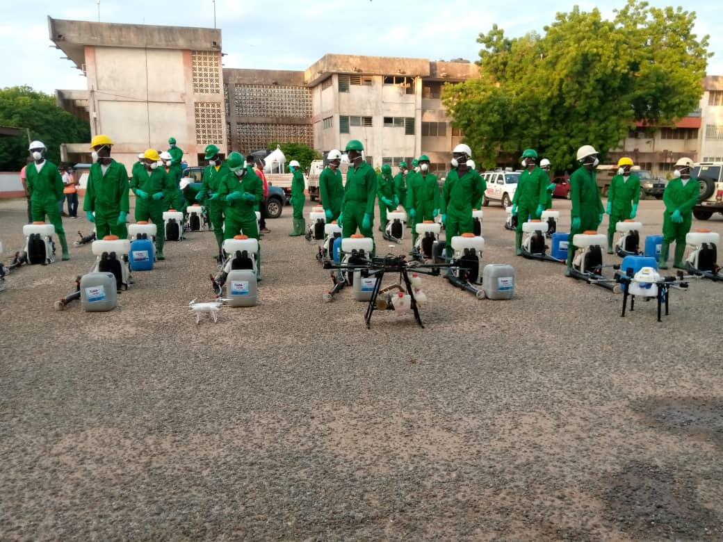 grace_me55's tweet photo. The Upper West Region currently has 1 active case of the coronavirus but nothing is going to be left to chance as about 109 markets and other public spaces are disinfected today!
 #BeatCOVID19
#ZoomlionDisinfects
@mlgrdgov 
@MBawumia 
@konkrumah 
@vectorpesgh 
@UmaruSanda https://t.co/ysmBqWTplA