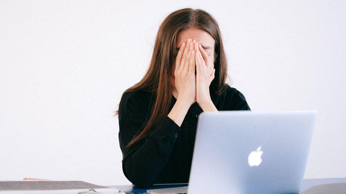 HHealthBooks's tweet image. #chronicfatigue can be linked to many other underlying #health conditions. If you suffer from this and are struggling to understand why, we have a whole section of our online library dedicated to the condition to help you get to the bottom of it: bit.ly/3jnzwq5