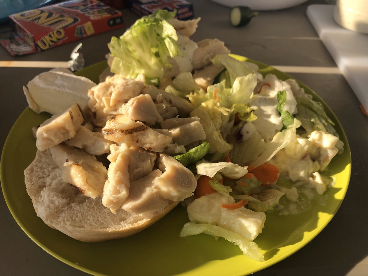 SurreyGryffins's tweet photo. Day 6.
More activities today and the first of our sub camps base camp bashes! We were still trying to work out how to create the best dinners with the food we could get at the food markets. Bagels, salad and chicken for dinner tonight! #UK24WSJ https://t.co/mRWGQfBWz5