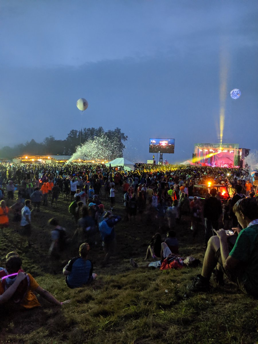 Day 6.
More activities today and the first of our sub camps base camp bashes! We were still trying to work out how to create the best dinners with the food we could get at the food markets. Bagels, salad and chicken for dinner tonight! #UK24WSJ