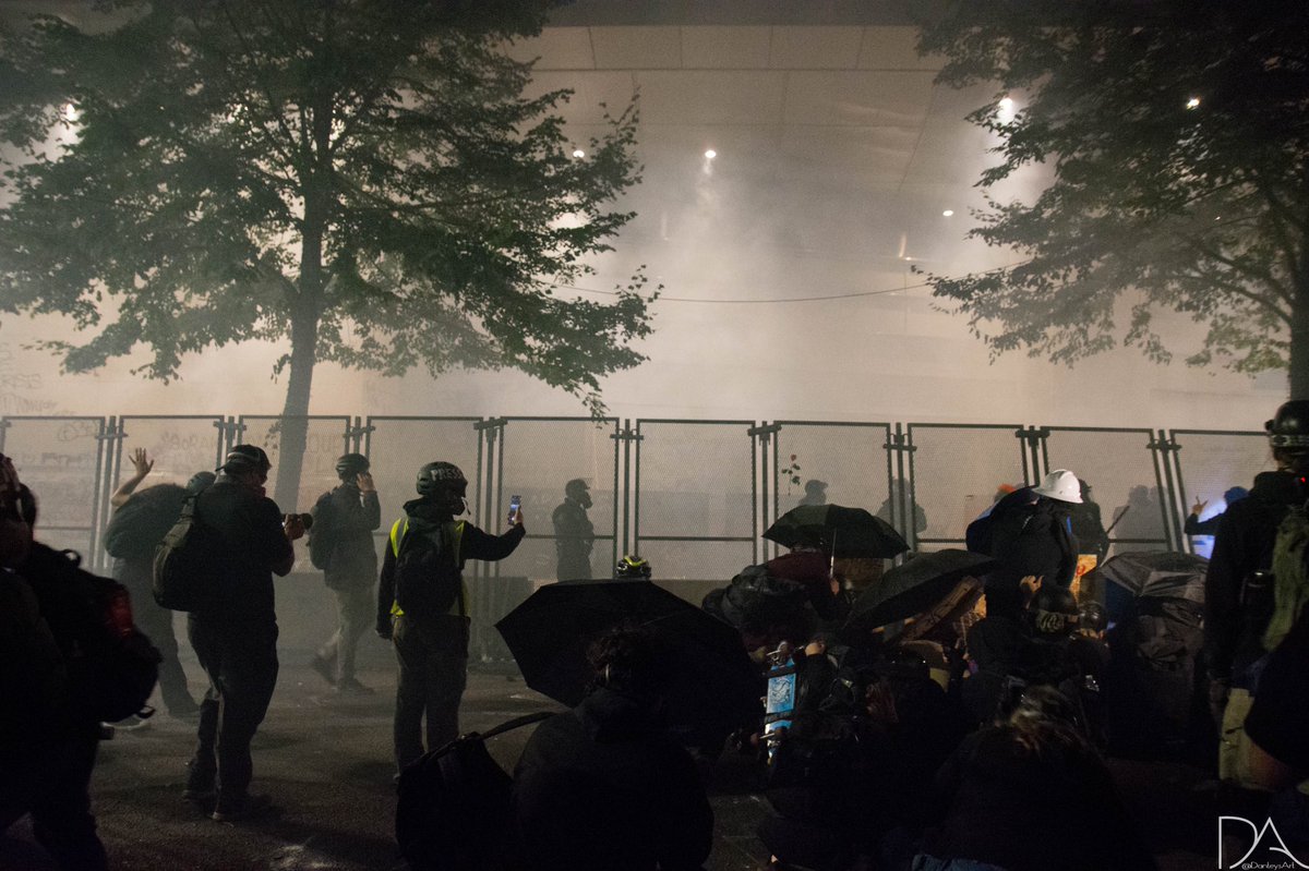danteyb's tweet photo. Day 57. #PortlandProtests #PortlandProtest https://t.co/WQBDMDk4A4