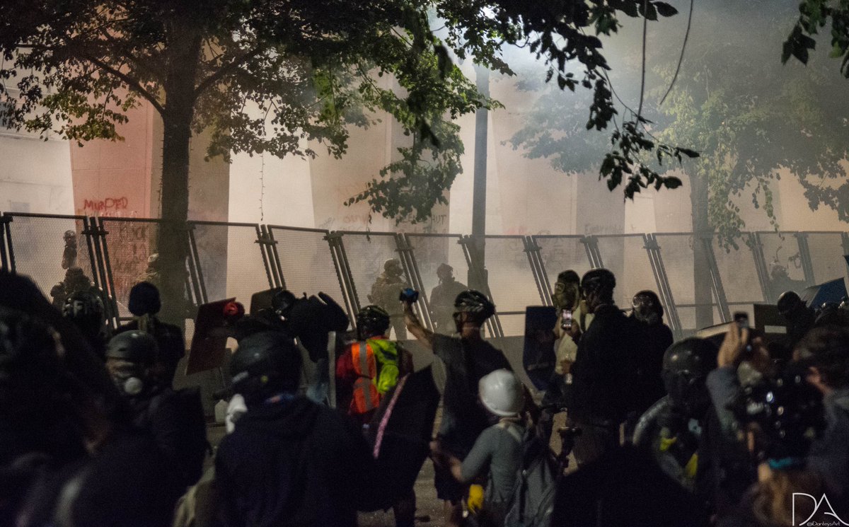 danteyb's tweet photo. Day 57. #PortlandProtests #PortlandProtest https://t.co/MDyRqTq7EX