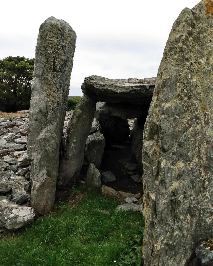 zevonesque's tweet photo. โข|โข Blog Update โข|โข
Visited #Trefignath an early neolithic burial site on Anglesey yesterday, dated at 3300 years BCE โ 5300 years old. Mind boggling.
https://t.co/rTkr4SZ37m https://t.co/vuQGzs9DCm