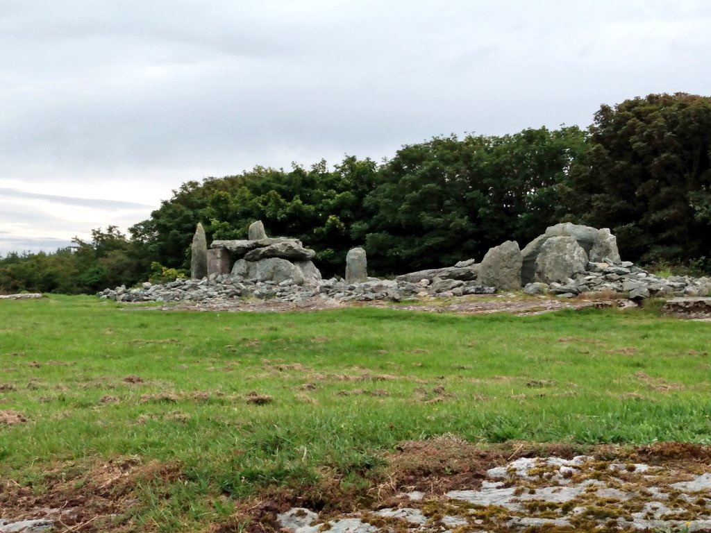 zevonesque's tweet photo. โข|โข Blog Update โข|โข
Visited #Trefignath an early neolithic burial site on Anglesey yesterday, dated at 3300 years BCE โ 5300 years old. Mind boggling.
https://t.co/rTkr4SZ37m https://t.co/vuQGzs9DCm