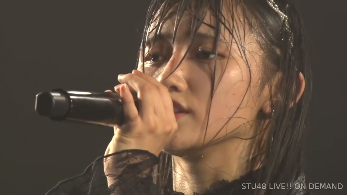 (14) AKB48 - Mushi no BalladAkimoto Sayaka solo, very good pick as her voice suits the song! At this point, she's already swimming in sweat, but the show must go on. She killed it here!