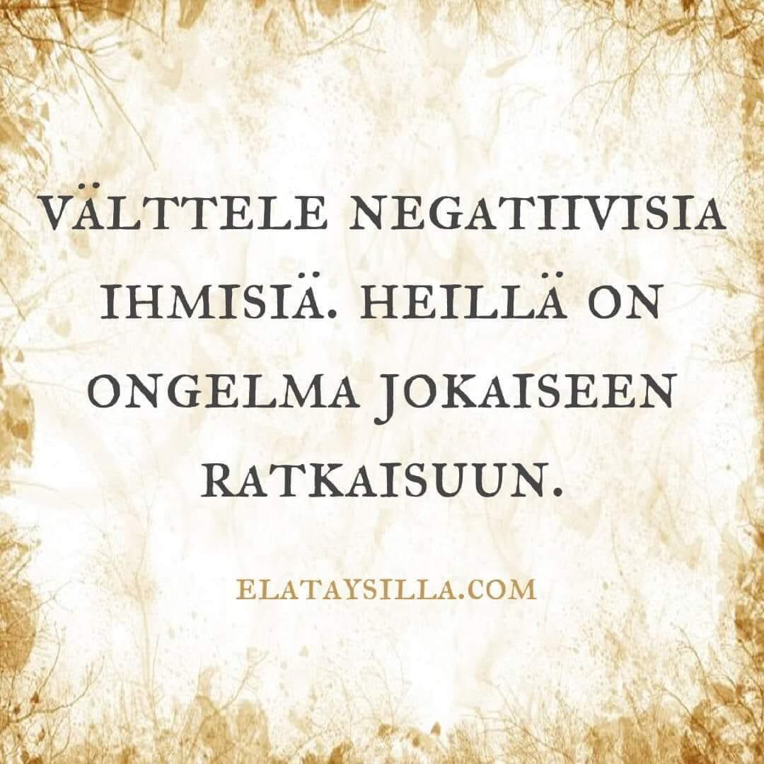 L - O - M - A ja siksi tämä lause iski juur oikeaan aikaan. Luosto ja oma mökki. Juniori mukana ja aurinko paistaa. Ekat yöunet piiiiiiitkään aikaan. Taitaapa kertoa jotakin myös kuluneesta keväästä... #loistettapäivään #yrittäjyys