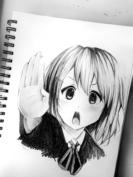 #絵をモノクロにするとかっこいい 

モノクロにしなくてもモノクロ、!!! 