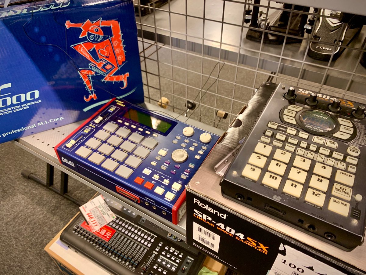 イシバシ楽器 名古屋栄店 Mpc1000とsp 404がある売り場 素敵やん Rolandの人気シンセ達も綺麗め中古で入荷してますぞ お売りいただきありがとうございます この機会にぜひお迎えくださいねッ Ubox