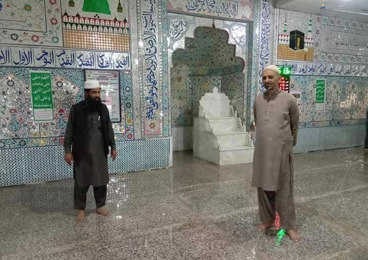 RwpVForce's tweet photo. Fahad Saeed Janjua UC Rep 48 (Gujar Khan) of Rawalpindi V-Force instructed Central Jamia Masjid Bhata to re-wash the surface with bleach. 
Also ensuring implementation of SOPs issued by the government and the mandatory wearing of masks.

#vForceUpdate #COVID19 #coronavirus https://t.co/3vZ2DWhVhB