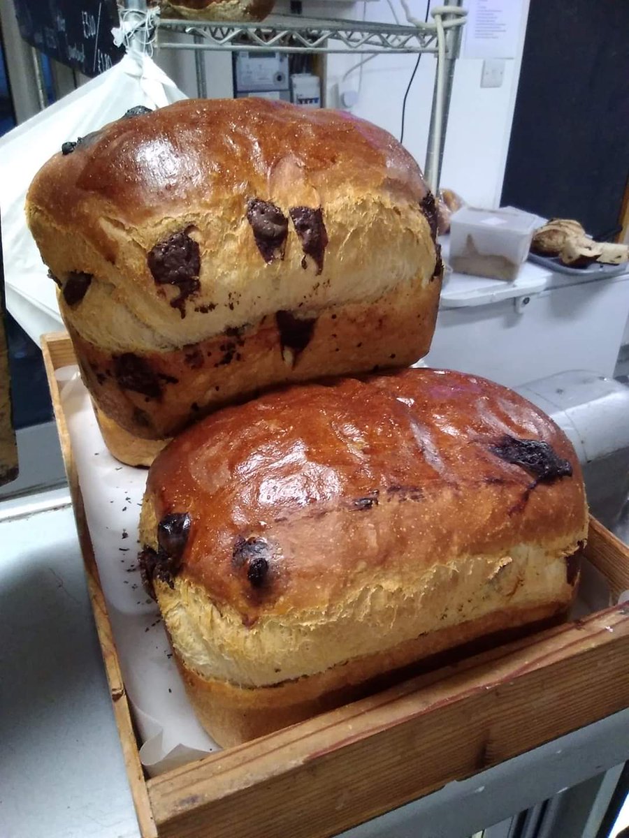 TheWarmley's tweet photo. Good morning #Warmley, we have 2 #Realbreads of the day today. One sweet and one savoury. Our black olive fougasse and our #chocolate chip Brioche loaf 😁 #bristol #bath #bakery #fresh #handmade #supportsmallbusiness https://t.co/wlG05CMp7S