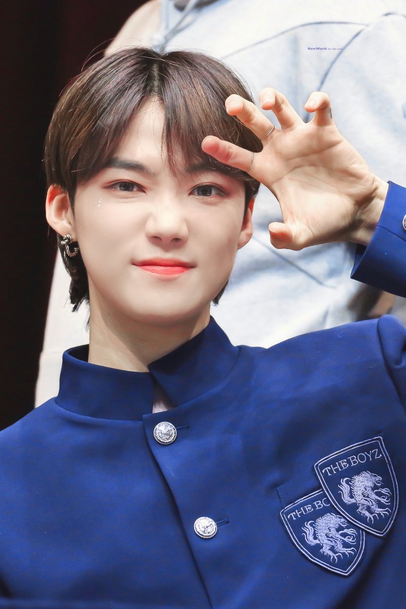 NewWorld_426's tweet photo. >•<

#더보이즈 #THEBOYZ  #뉴 #NEW #찬희 #최찬희 
@WE_THE_BOYZ https://t.co/slnKJy2tdT