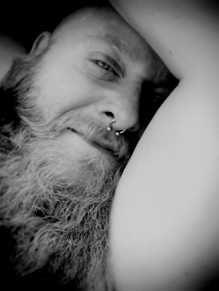 Kinky_Beard's tweet photo. Black and white is becoming my favorite #photoexpression #blackandwhite #beardsandtats #blackandwhitephotography #selfie #bear #gaybear #gay #daddy #daddybear #septum #gaystoner #stonerselfies https://t.co/cSW8rDd7ey
