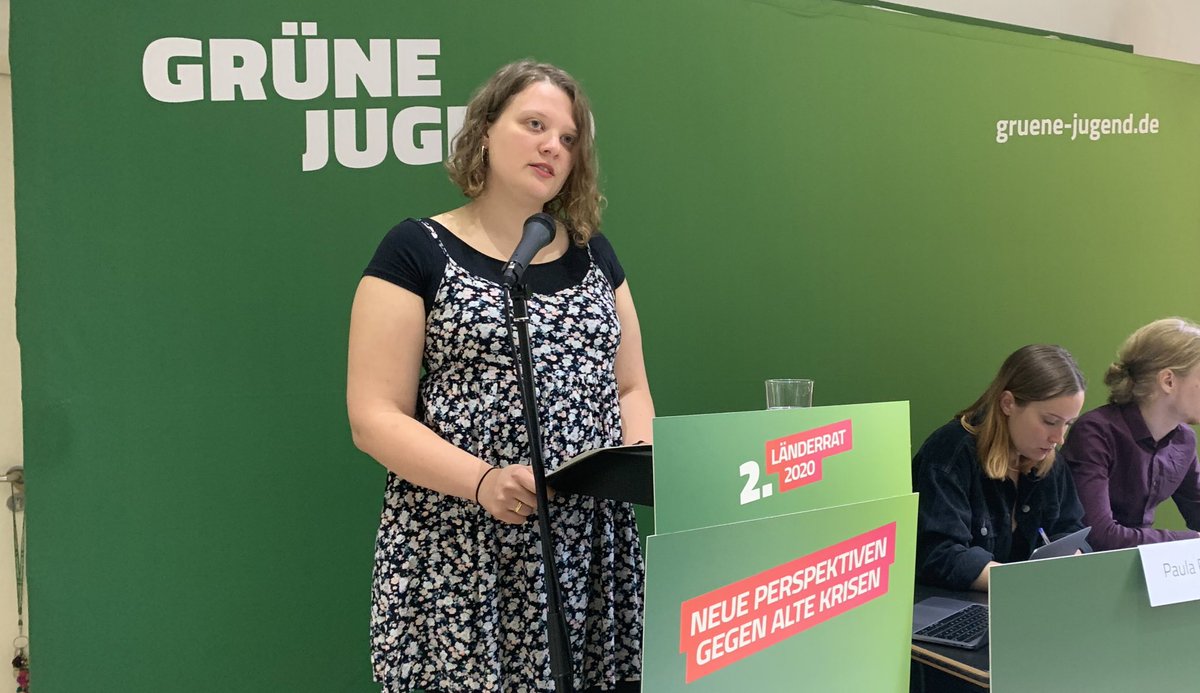 Unsere Politische Geschäftsführerin <a href="/lenamariabeier/">Lena Maria Beier</a> eröffnet unseren 2. #Länderrat und kritisiert mit Blick auf den #NSU20: "Das Wegschauen verhindert nicht nur die Aufklärung vergangener Taten, sondern stützt rechte Netzwerke, ermöglicht deren Weiterentwicklung und Vernetzung!"