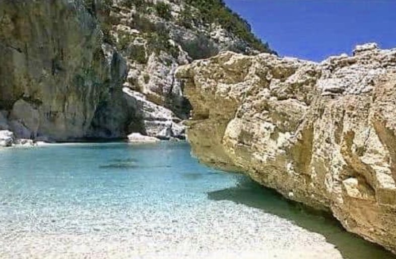 icebergfinanza's tweet photo. Lei, la mia Sardegna, non tradisce mai!  #BelloViaggiare https://t.co/sowjWhPriF