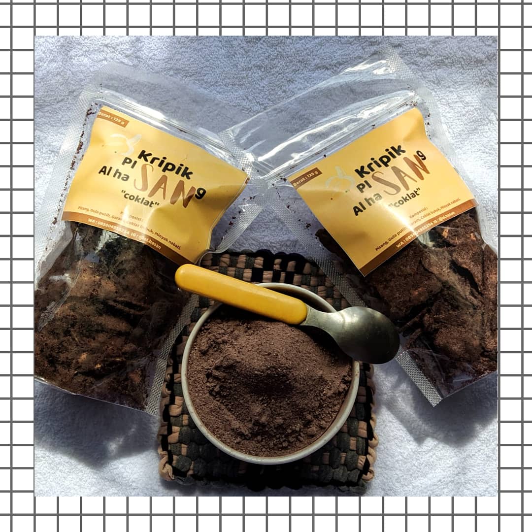 CoklatKripik's tweet photo. @awkarin Mba karin aku jualan KRIPIK PISANG COKLAT lhoo  harga murmer banget , kalo mau mborong juga ga papa kok https://t.co/KygmwekFyz
https://t.co/q2kKMWOSWY https://t.co/MZ924IYWre
