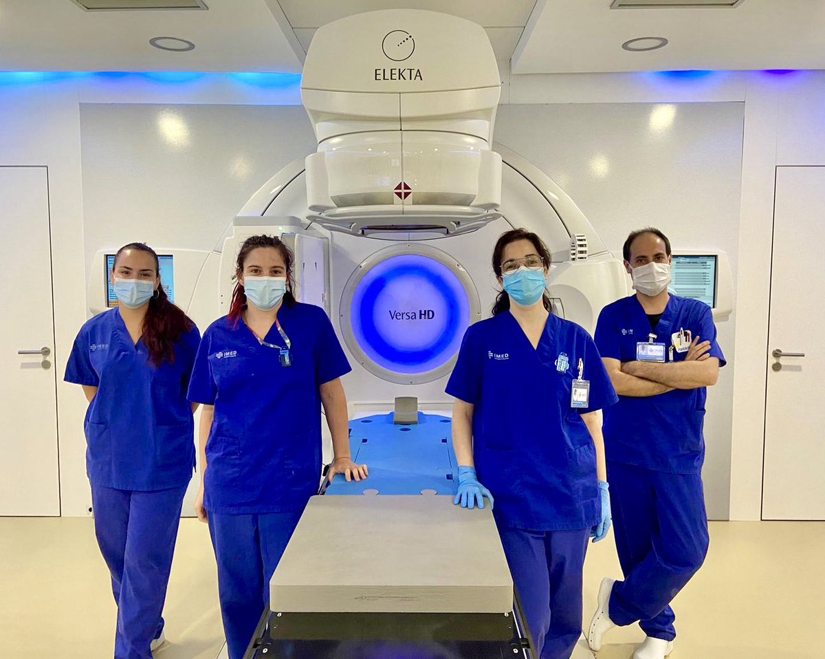SEORTECNICOS_ES's tweet photo. Los Servicios de Oncología Radioterápica no paran su actividad bajo ninguna circunstancia. El equipo de Técnicos de Radioterapia de IMED Valencia os saluda y os desea buen verano.
@seortecnicos #teamspain
#RadiotherapyTechnician
#radiotherapy #cancertreatment #VersaHD https://t.co/rrkCF4iuaY