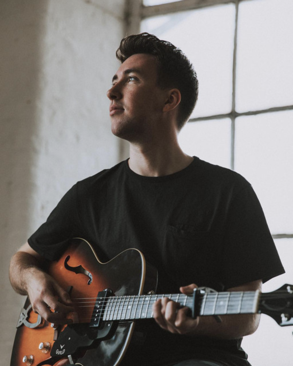 UK friends: our song 'Discovery' is going to be featured on Songs of Praise tomorrow! Catch it on BBC One at 1:15pm.

bbc.co.uk/programmes/m00…