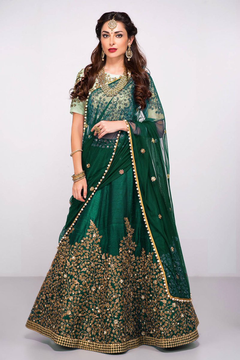 ArawsBusiness's tweet photo. Drawing inspiration from floral intricate details,this green Embroidered Bridal Lehenga #bridallehenga #lehenga #lehengacholi #weddinglehenga #bridalwear #designerlehenga  #bride #lehengalove #bridalmakeup #fashion #weddingdress #indianfashion #wedding https://t.co/OIDM9NZaxW