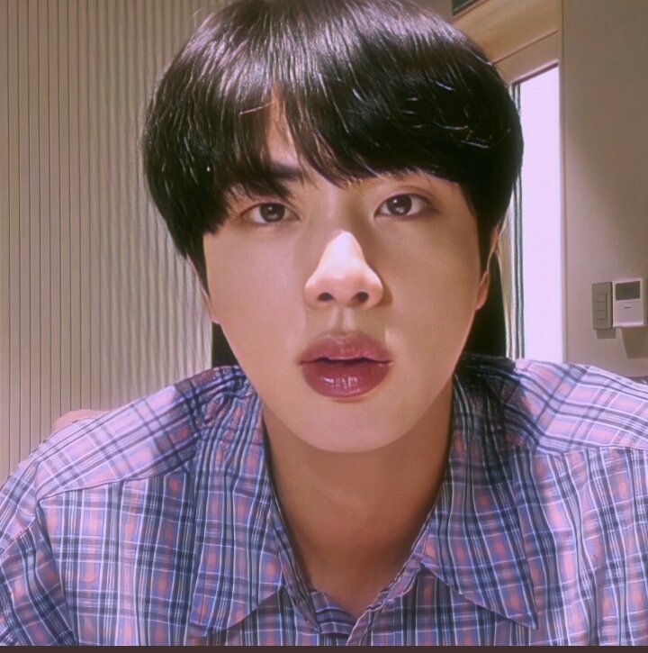 houseofmarla's tweet photo. Jinmin'in dudakları              BR'in yaptığı https://t.co/h3nsGN4LRC