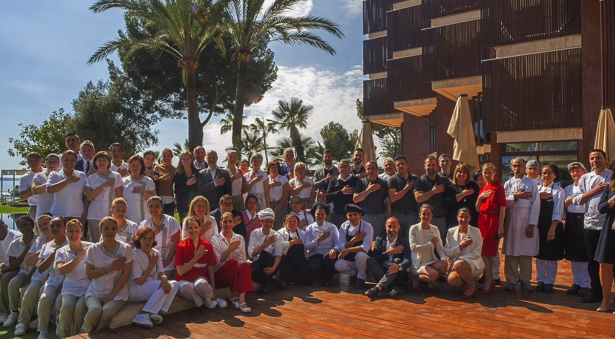 paulaforero's tweet photo. Quite good news: globally, @MeliaHotelsInt already has more hotels open than closed due to COVID: despite the difficulties, we'll keep trying to open our hotels  as soon as economic viability allows, resuming work and activating destinations #RestartTourism https://t.co/mCtVpOmY5A