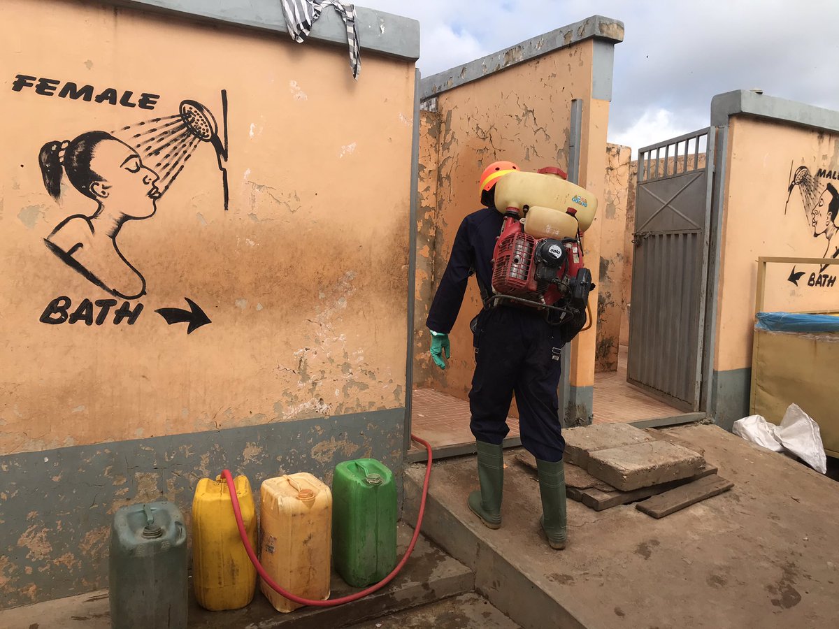 grace_me55's tweet photo. Public Washrooms were also disinfected as part of the phase 2 of the Nation Wide Disinfection of Markets by the @mlgrdgov !
#ZoomlionDisinfects 
@_KwesiAsempa 
@anokyewaaba 
@NAkufoAddo 
@ed_nah__ 
@adamsnyamoo 
@MoGCSP_Ghana 
@pksomuahgh https://t.co/KZqR4Kh3gE