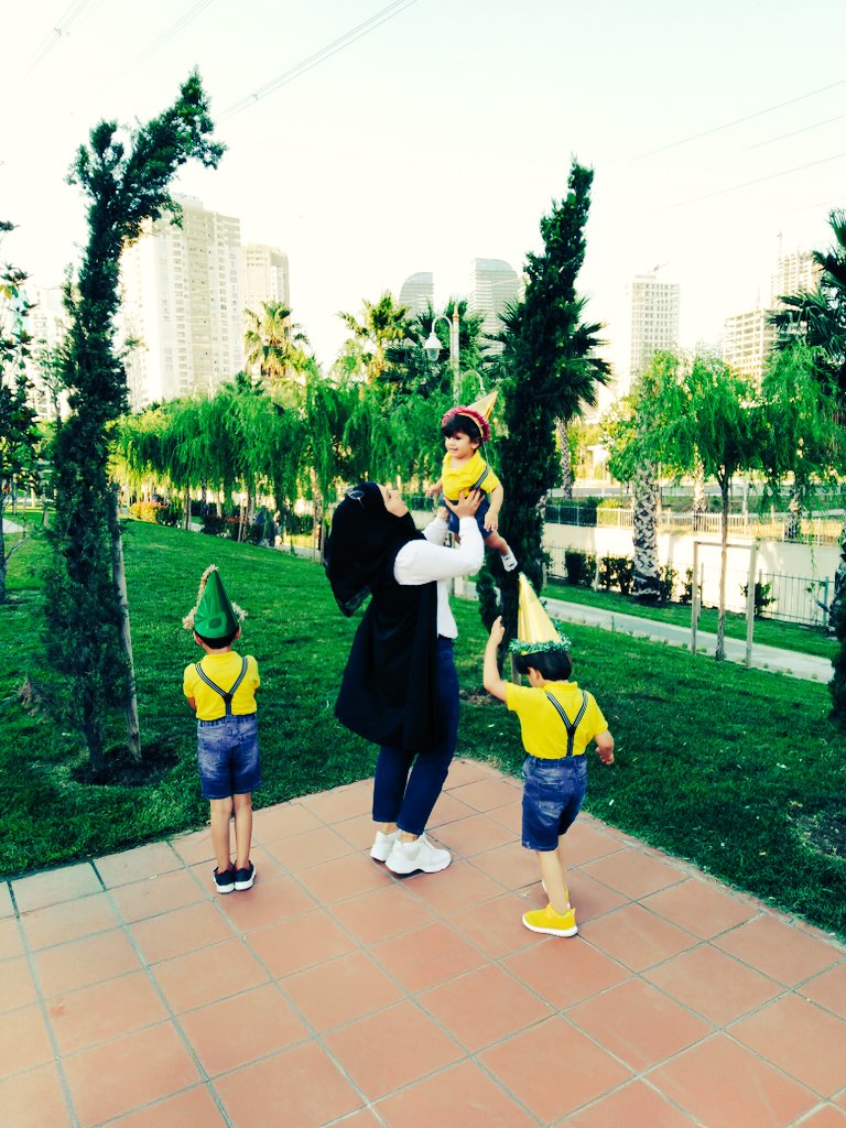 LeenSirya's tweet photo. لَمْ يَخلقنا الله لنَحزَن... هَو فقطْ يعلِّمُنا الرُّجوع إلَيه عِندمَا ننْكسِر.... ♥️ https://t.co/SMzwHeZcOL