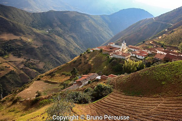 GianlucaCoccon1's tweet photo. Los Nevados (f.1591), bello pueblo andino de casas coloniales y sus empinadas calles empedradas a 2710 msnm, ubicada en el Parque Nacional Sierra Nevada....VENEZUELA 🇻🇪🇻🇪🇻🇪🇻🇪🇻🇪🇻🇪🇻🇪🇻🇪🇻🇪🇻🇪🇻🇪🇻🇪🇻🇪 https://t.co/9GeHc7HTBa