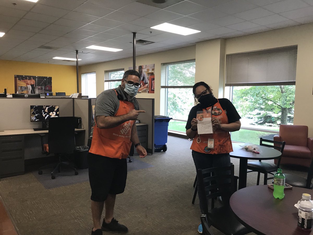 alacockthd's tweet photo. RDC5034 peer to peer recognition!  Thank you Lisa for supporting your peer Luis! https://t.co/LON3TaACRo