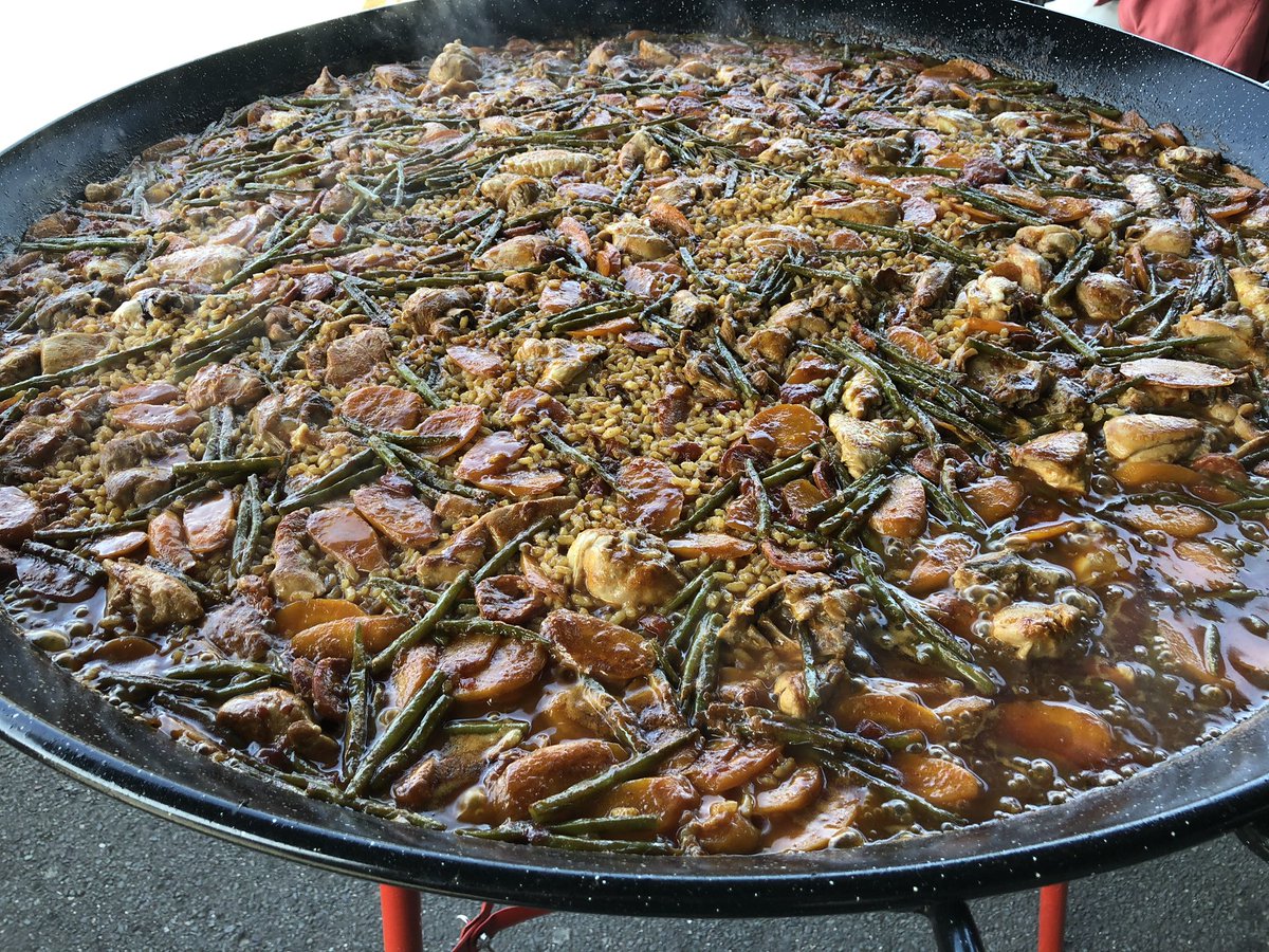 It’s #PaellaSaturdays so that means we’re making a paella for lunch - #chickenpaella is in the menu and available for takeaway from around 1pm on a first come first served basis 
Last one before our holidays 🤗 #paella #paella🥘 #brockley #selondon
