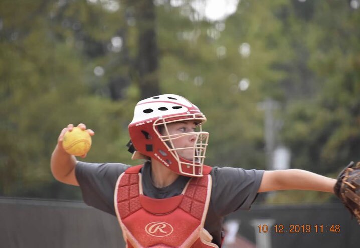 HCHawksSoftball's tweet photo. Happy Birthday Sydney Conville!! https://t.co/S182B9QJnU
