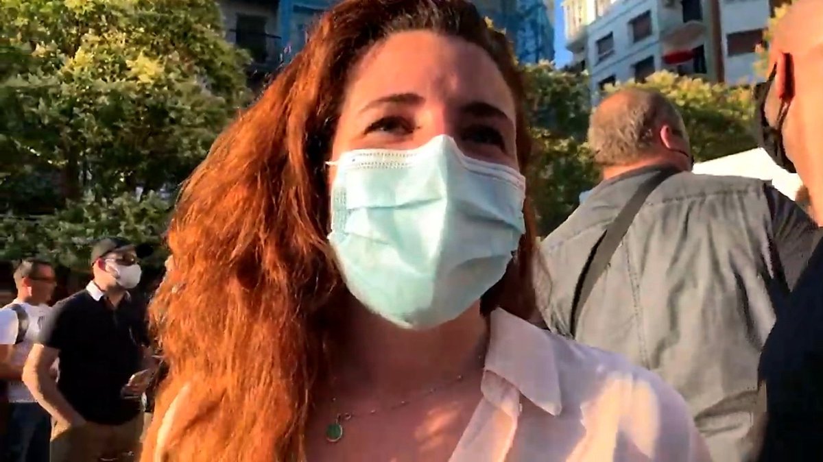 FonsiLoaiza's tweet photo. Rocío de Meer, diputada de VOX, dijo haber recibido una "pedrada" en Sestao. Los medios de comunicación publicaron sin contrastar que fue agredida. Al día siguiente no tenía rasguño alguno. Hoy, Fiscalía ha archivado la denuncia de la supuesta agresión por ser un burdo montaje. https://t.co/77LZh5EeIr