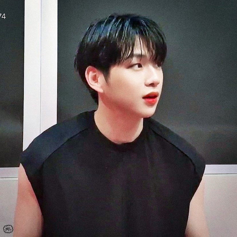 MALLANG1210's tweet photo. 선생님 여기요 여기 이사람이 제 심장 박살냈어요 

#강다니엘 #Kangdaniel @konnect_danielk https://t.co/hJywahHwwM