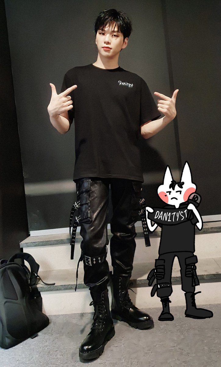 dankerbot's tweet photo. 다니티스트
따라쟁이 😋😎

#변하지않을우리_언제나다니티
#강다니엘 #KANGDANIEL https://t.co/kbg84Tfkdw