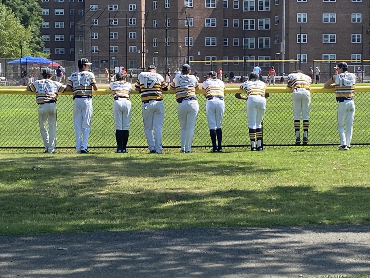 _NJBaseball's tweet photo. Can’t get enough! New Jersey Baseball after a victory at #ColonialClash https://t.co/HIo0qsSWX6