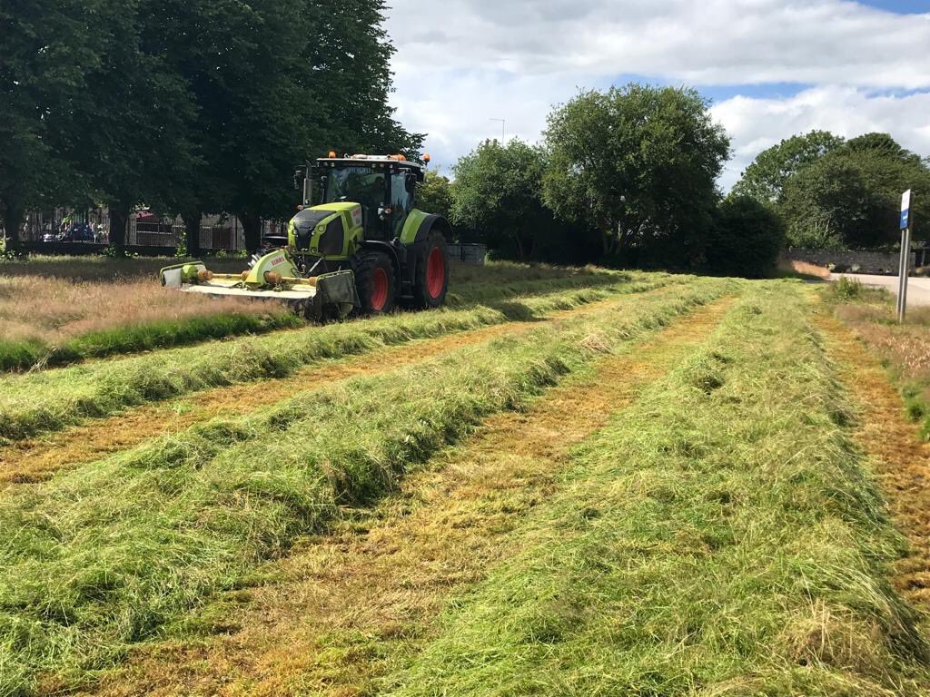 StrichenS's tweet photo. Great teamwork! 
@Aberdeenshire https://t.co/JGjp89e16E