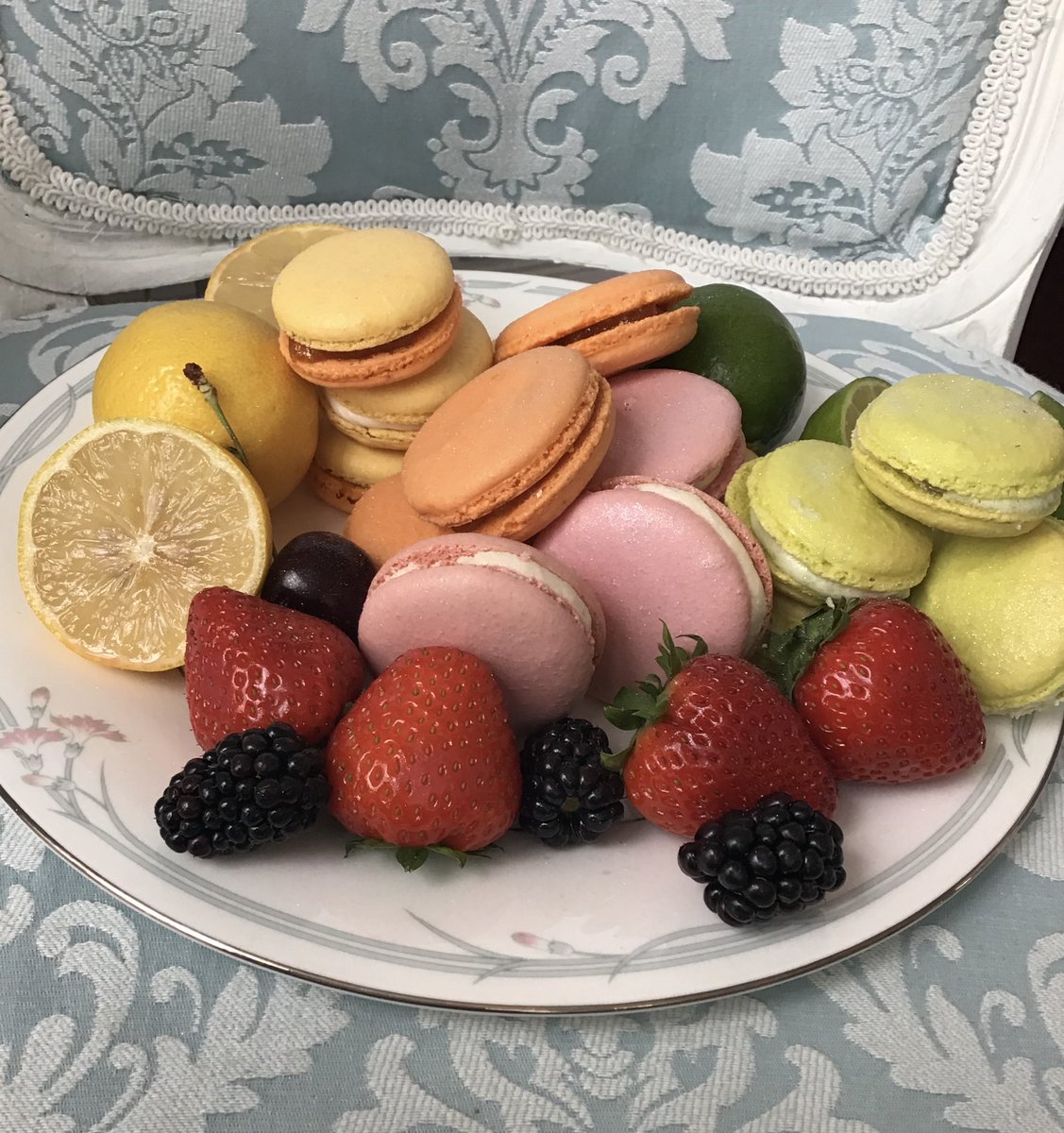 We just love a #french #Macaron in the #summer #lemonade #chocolateorange #limemojito #stawberry &amp; #BlackIsKing #poshnosh <a href="/mrs_ps_pantry/">Mrs Palmer's Pantry</a> <a href="/Time4teaplease/">Time for Tea please?</a> <a href="/lovedarlouk/">#LoveDarlo</a> #uppercrust