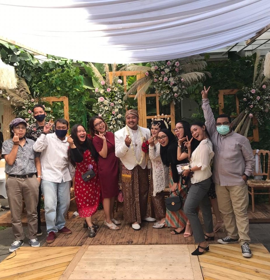 TeaterCiman's tweet photo. Selamat mbak Odil!! Semoga cepet diberikan momongan yiaa hihihi 😂 https://t.co/XcfEI3lJMx