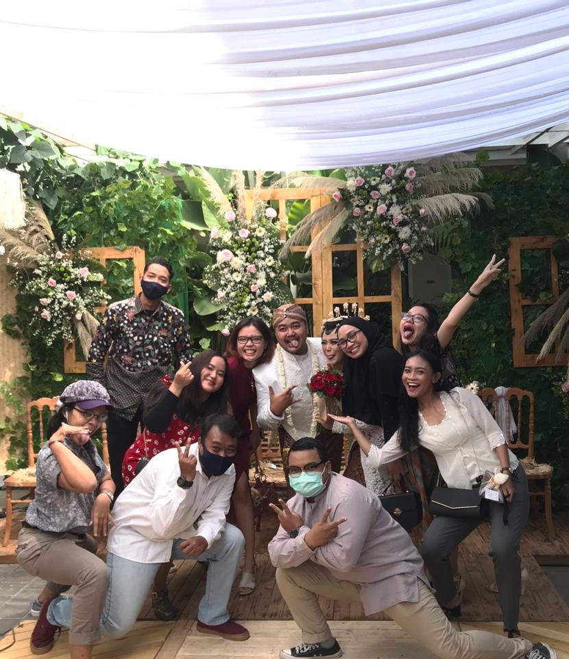 TeaterCiman's tweet photo. Selamat mbak Odil!! Semoga cepet diberikan momongan yiaa hihihi 😂 https://t.co/XcfEI3lJMx