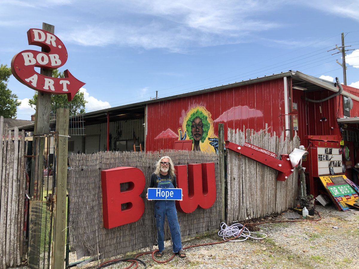 hopephotoprj's tweet photo. "Creativity comes from trust. Trust your instincts. And never hope more than you work." Rita Mae Brown
@DrBobArt trusting in #instinct #hope in #bywater #nola w/ #TheHopePhotoProject @hopefornola #Folkart #beniceorleave #selftaught #artist πΈ #JonathanFerrara prjctmgr @megankoza https://t.co/nBXR8Ug4Ju