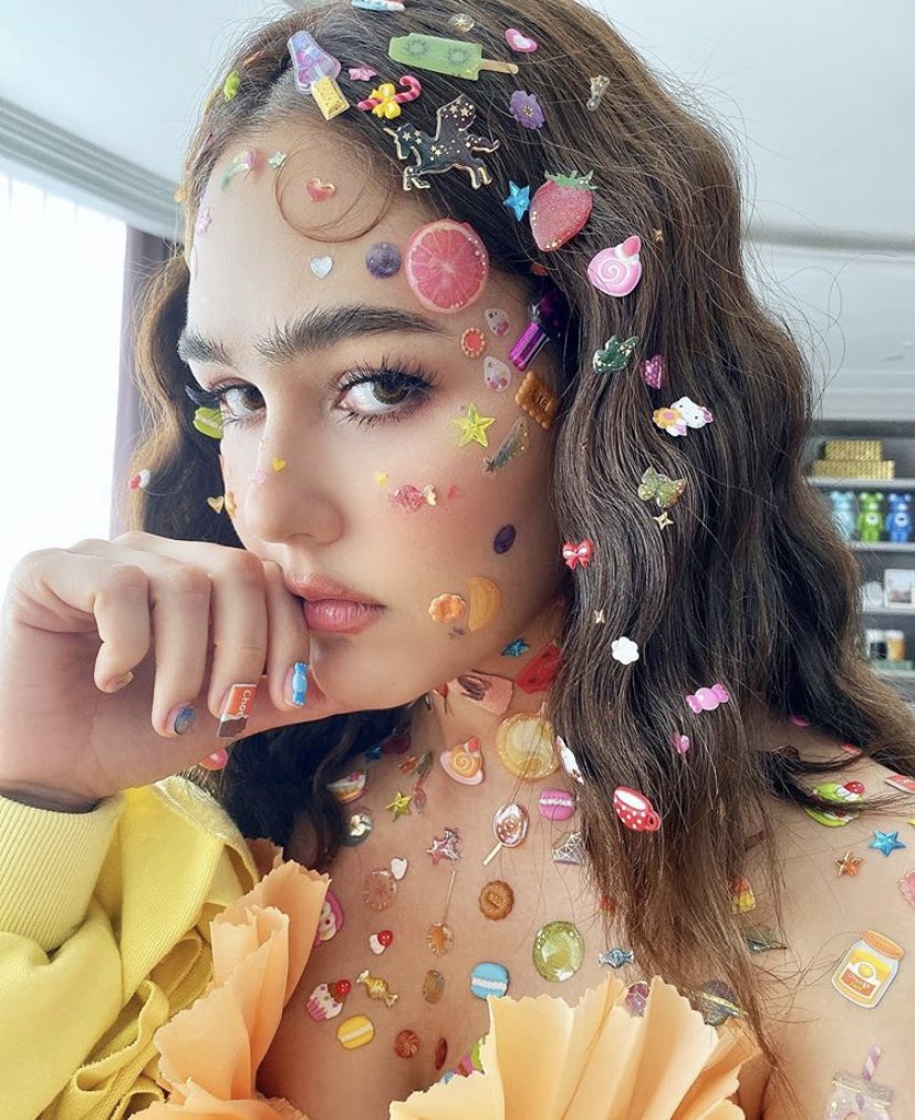 ณฐ 🥨 tweet media
