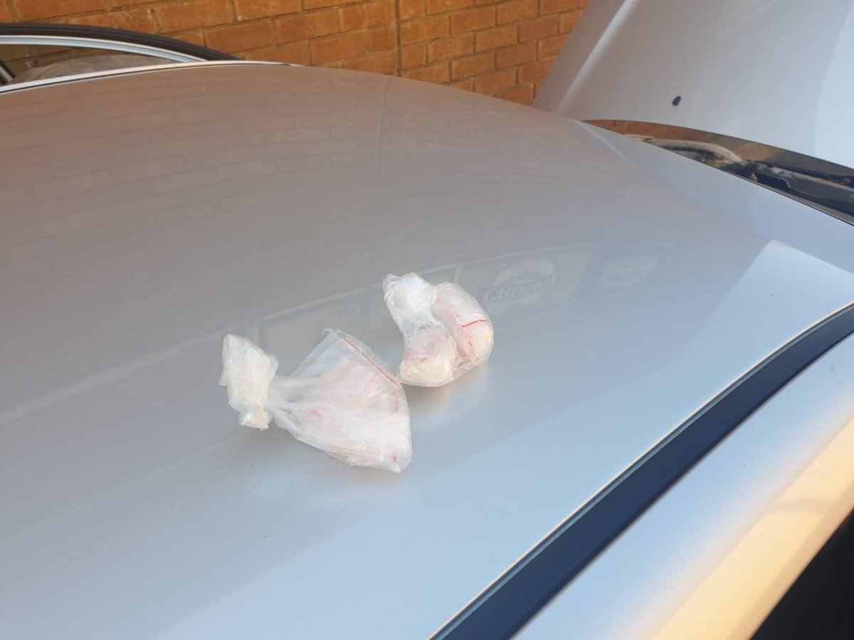 Bluehawktactic1's tweet photo. OPERATIONAL SUCCESS
25/07
Following Intel received members detained a vehicle for a stop &amp; search. Drugs were found hidden in the panels of the vehicle. Suspect arrested &amp; booked in at BrakpanSAPS Seized: 
- 26 packs crystal meth
- R2,810
Units:
BLUE HAWK TACTICAL CIU TEAM 6
EMPD https://t.co/A9PIypFCDS