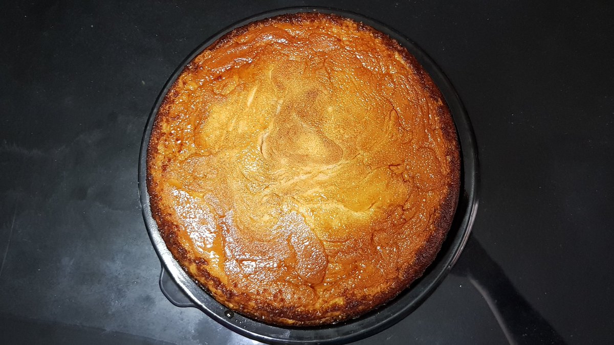 AlmaMia_Postres's tweet photo. Pastel Imposible con un toque de caramelo y el ingrediente especial, mucho amor. Riquisimo 🍮🍫

Pide el tuyo, no te vas a arrepentir.

#Postres #ArcosdelAlba #CuautitlanIzcalli #hechoencasa #PastelImposible #Pasteles #AlmaMiaPostreria https://t.co/VvSaijCMwv