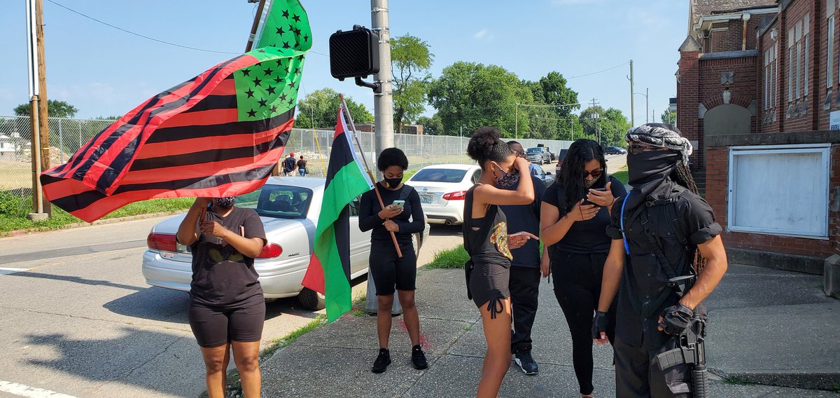 Here at Baxter Park where the Not F**king Around Coalition has assembled before marching to Jefferson Square Park.People have driven as far as Oregon to be here for  #BreonnaTaylor.  #Louisville  #BlackLivesMatter  