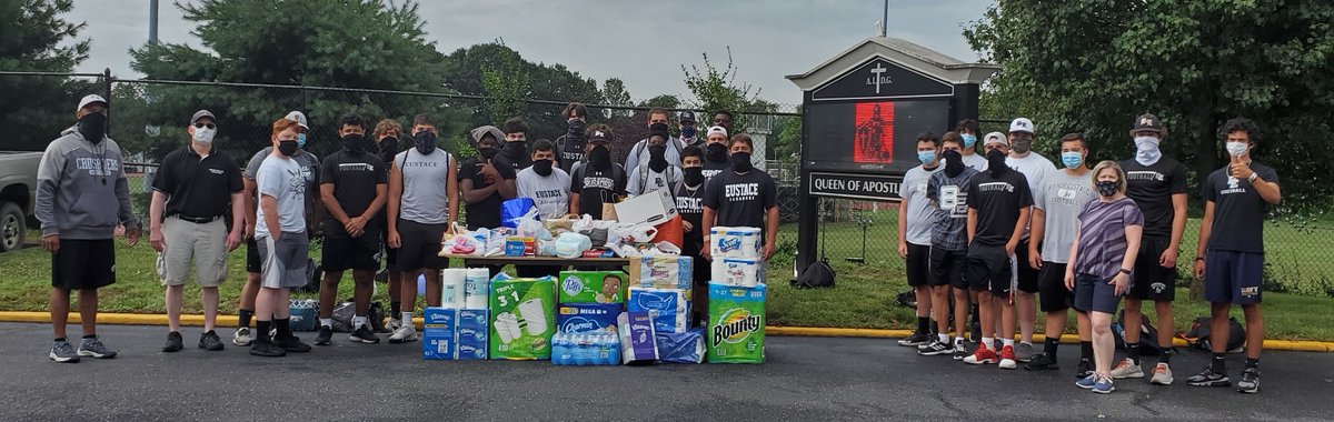 BishopEustace's tweet photo. The Eustace Prep Class of 2021 continued with their deliveries to Cathedral Kitchen. This donation was powered by the Eustace Prep Crusaders football team. #ClassOf2021 #TheCharityOfChristUrgesUsOn #CathedralKitchen #TraditionStrong #EustaceProud https://t.co/tD0AMR4eR5