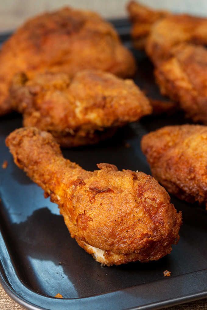 DC_ITME's tweet photo. ไก่ไหมครับไก่ ซื้อไหมครับจะหมดแล้วไก่ โปรโมชั่น ซื้อไก่วันนี้แถมคนทอด @CallmePhraRama ขอ10รีเท่านั้นนะครับบ https://t.co/WyMNJhh1UR