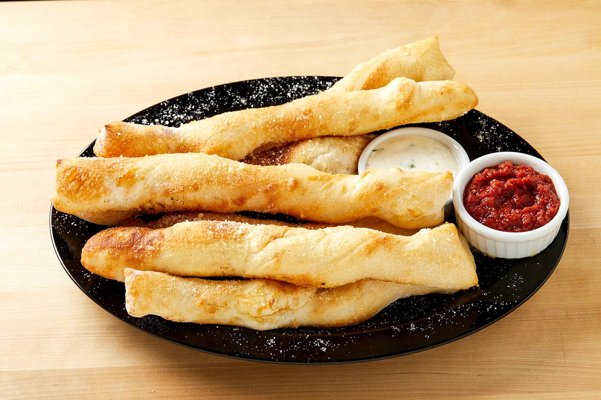 PizzaFactoryInc's tweet photo. Breadstix with garlic butter, sprinkled generously with parmesan cheese… Yes, please! #breadstix #supportlocal #pizzafactory https://t.co/TE2TSP0cRj
