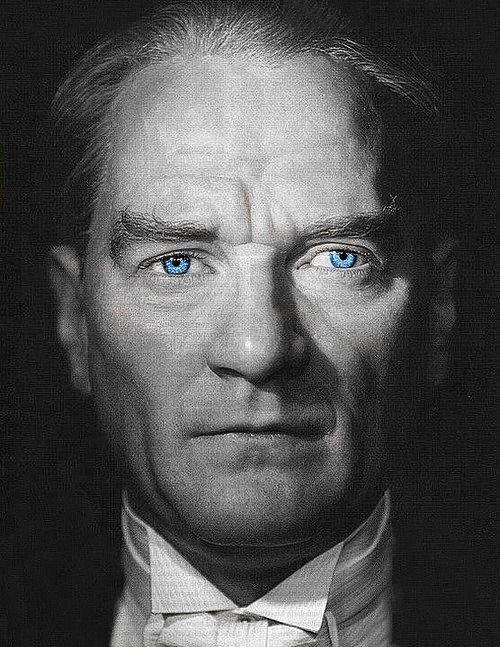 fth19o5's tweet photo. Türkiye cumhuriyeti ilelebet payidar kalacaktır.Yaşasın laik ve tam bağımsız TÜRKİYE. M.K.Atatürk #başkomutan #MustafaKemalATATURK #yaşasınlaiklik #yaşasıntambağımsıztürkiye https://t.co/ylFqqi2xtz