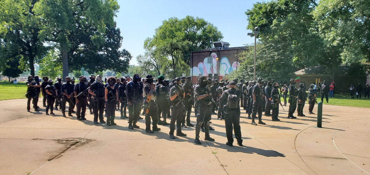 I count at least 100 NFAC members but more are still lining up.  #BreonnaTaylor  #Louisville  #BlackLivesMatter  