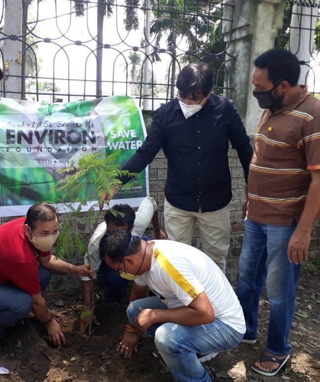 ENVIRONFOUNDAT1's tweet photo. #PlantTreeOnYourBirthDay https://t.co/GoY1CdmfYw
